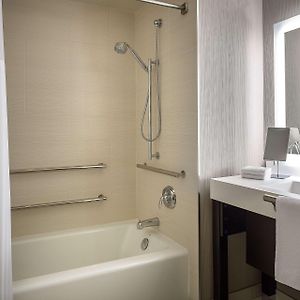 Double Room Two Double Beds Accessible Tub